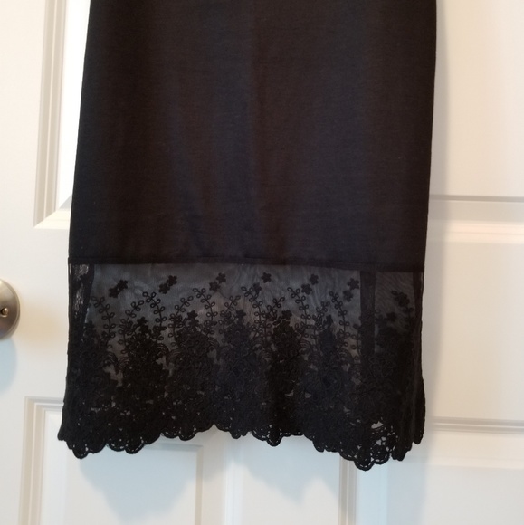 Long Black Tank with Lace Hem - Picture 6 of 7